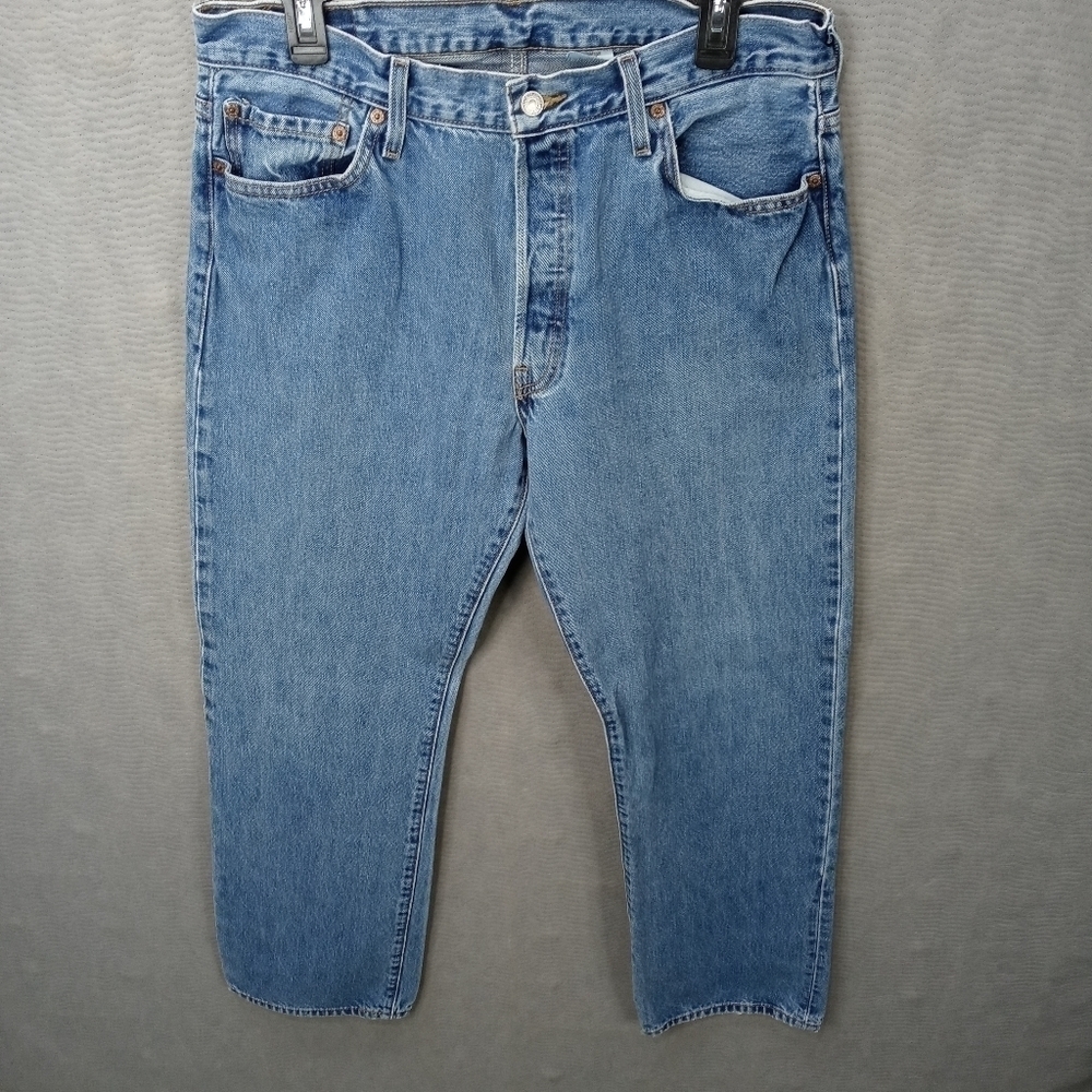 Levi's 501xx men's button fly blue jeans sz 36x34. 300 7pm